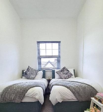 Entire 2 Bed Flat On 3Rd Floor Near City Centre & Stadium كارديف المظهر الخارجي الصورة