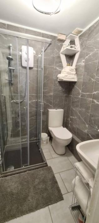 Entire 2 Bed Flat On 3Rd Floor Near City Centre & Stadium كارديف المظهر الخارجي الصورة